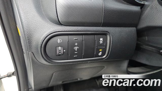 Kia K3 2017 — photo 16