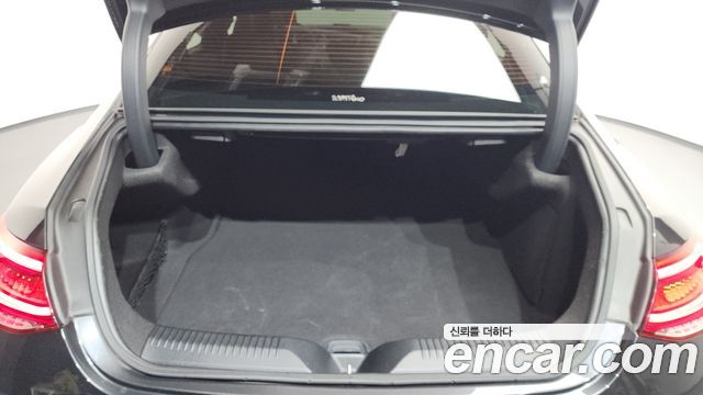 Mercedes-Benz CLS-Class 2022 — photo 26
