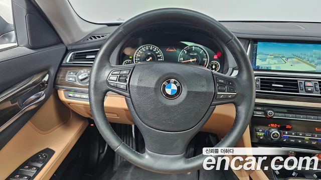 BMW 7-Series 2014 — photo 13