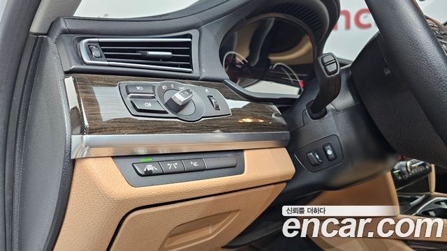 BMW 7-Series 2014 — photo 15