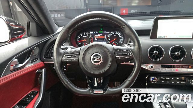 Kia Stinger 2019 — photo 19