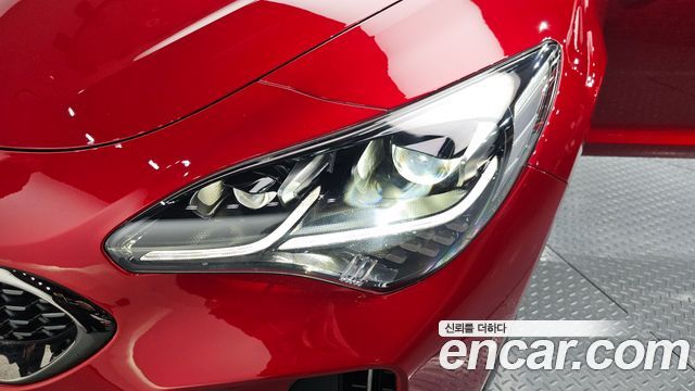 Kia Stinger 2019 — photo 8