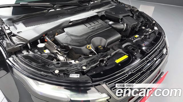 Land Rover Range Rover Evoque 2025 — photo 6