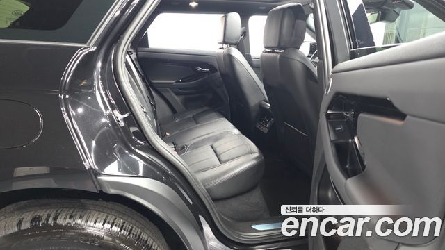 Land Rover Range Rover Evoque 2025 — photo 12