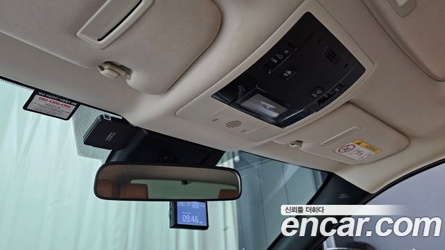 Lexus UX 2020 — photo 18
