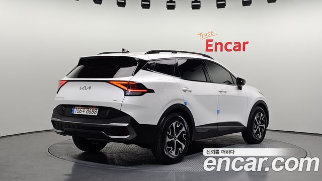 Kia Sportage 2023 — photo 2