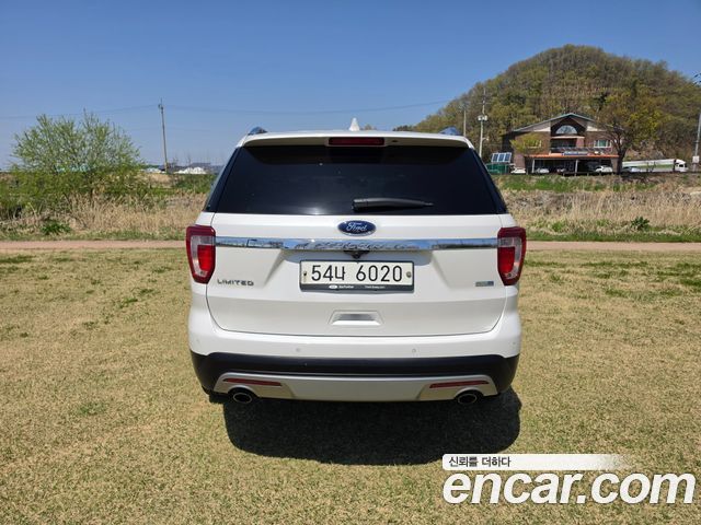 Ford Explorer 2017 — photo 6