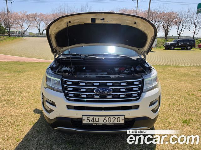 Ford Explorer 2017 — photo 10