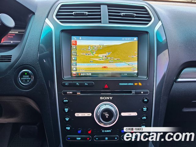 Ford Explorer 2017 — photo 14