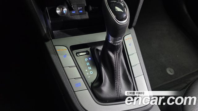 Hyundai AVANTE 2020 — photo 12