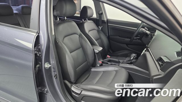 Hyundai AVANTE 2020 — photo 18