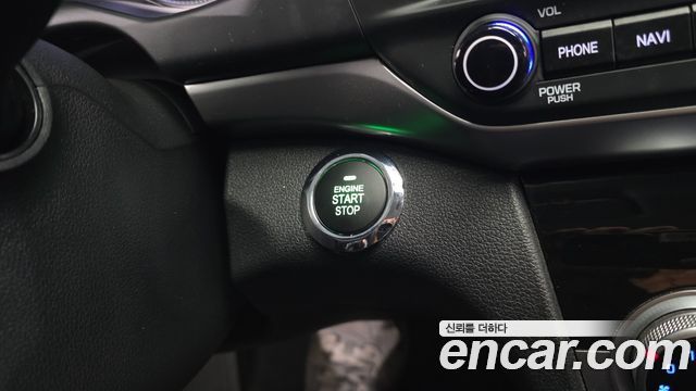 Hyundai AVANTE 2020 — photo 24