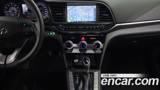 Hyundai AVANTE 2020 — photo 25