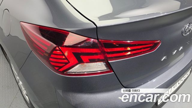 Hyundai AVANTE 2020 — photo 9