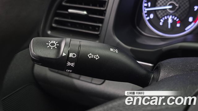 Hyundai AVANTE 2020 — photo 30