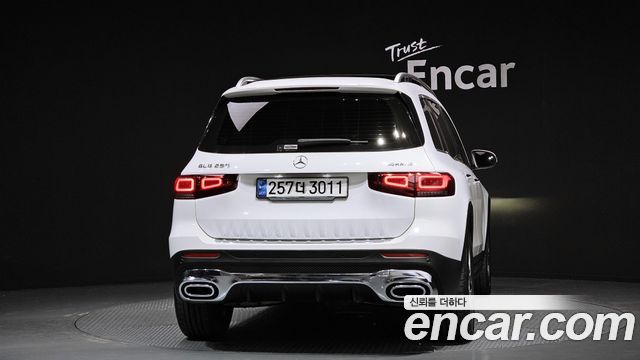 Mercedes-Benz GLB-Class 2021 — photo 4