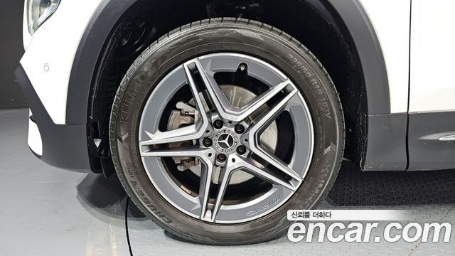 Mercedes-Benz GLB-Class 2021 — photo 5