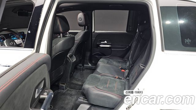 Mercedes-Benz GLB-Class 2021 — photo 17