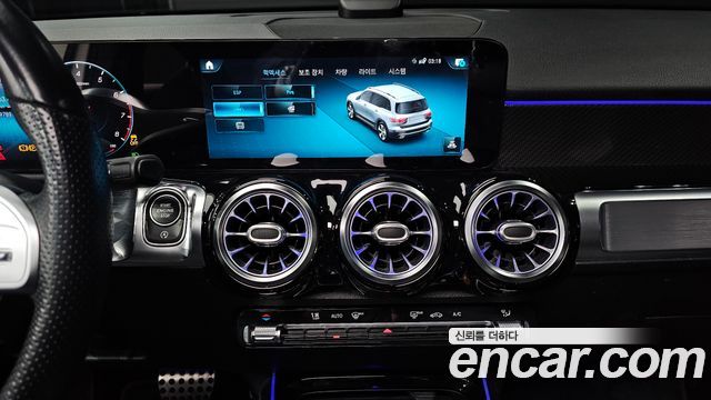Mercedes-Benz GLB-Class 2021 — photo 18