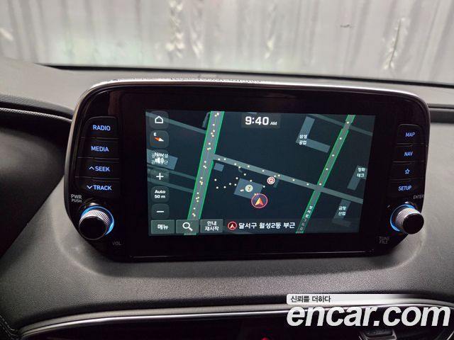 Hyundai Santafe 2019 — photo 18
