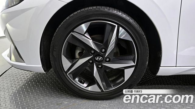 Hyundai AVANTE 2023 — photo 5