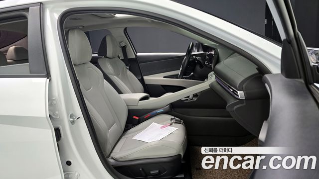 Hyundai AVANTE 2023 — photo 11
