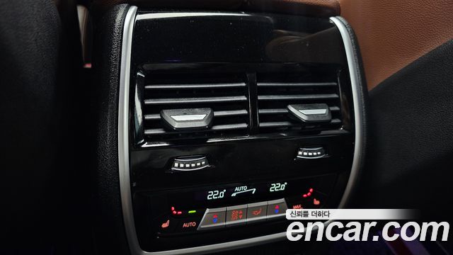 BMW X6 2020 — photo 17