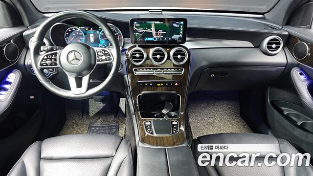 Mercedes-Benz GLC-Class 2020 — photo 10