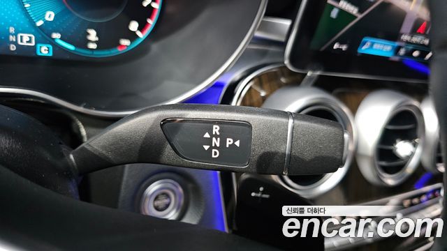 Mercedes-Benz GLC-Class 2020 — photo 12