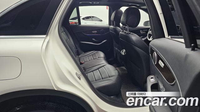 Mercedes-Benz GLC-Class 2020 — photo 17
