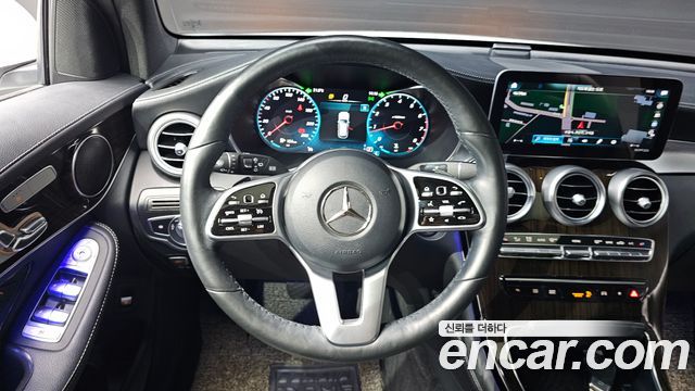 Mercedes-Benz GLC-Class 2020 — photo 18