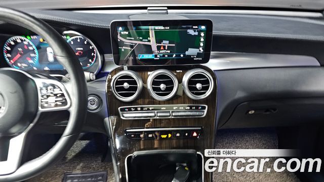 Mercedes-Benz GLC-Class 2020 — photo 20