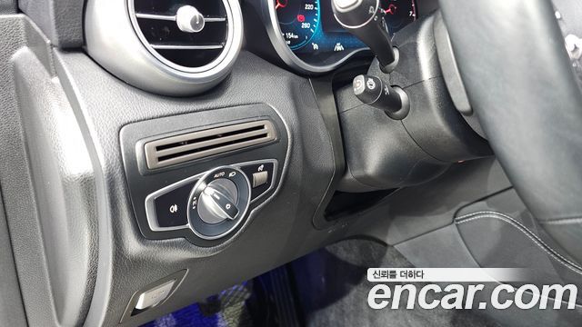 Mercedes-Benz GLC-Class 2020 — photo 27