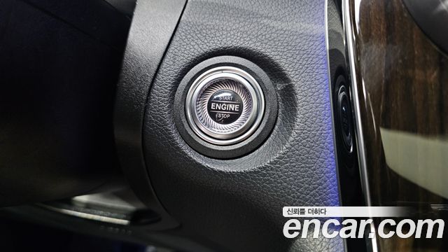 Mercedes-Benz GLC-Class 2020 — photo 28