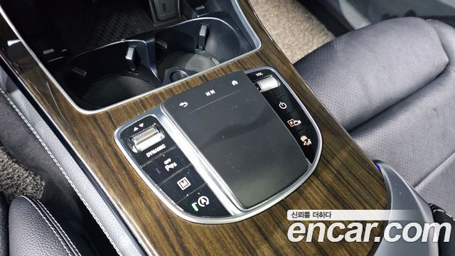 Mercedes-Benz GLC-Class 2020 — photo 31