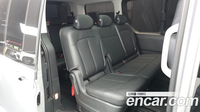 Hyundai Staria 2025 — photo 18