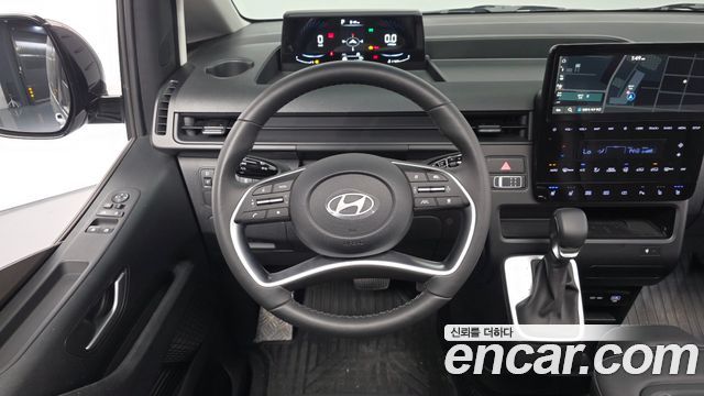 Hyundai Staria 2025 — photo 19