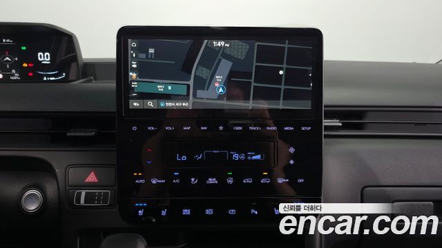 Hyundai Staria 2025 — photo 20