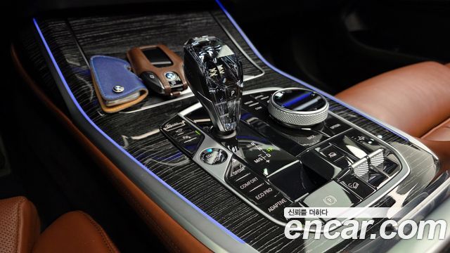 BMW X7 2021 — photo 12