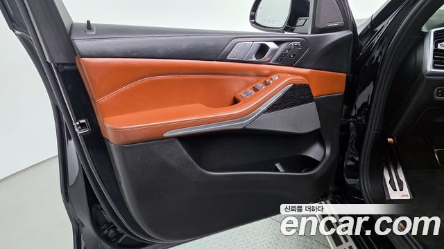 BMW X7 2021 — photo 14