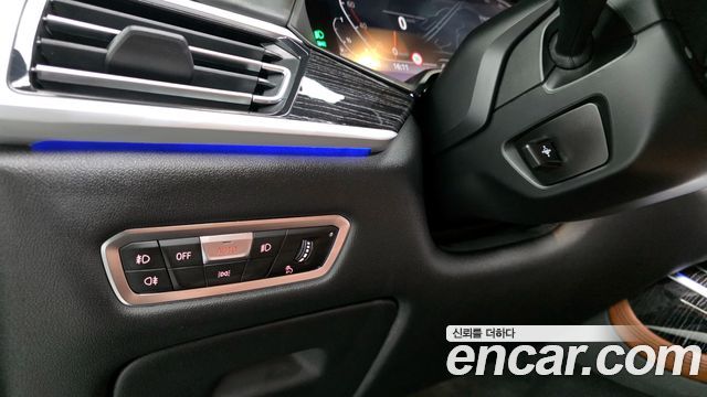 BMW X7 2021 — photo 27