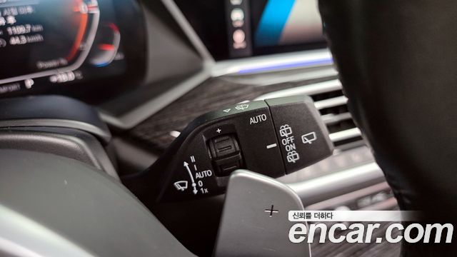BMW X7 2021 — photo 28