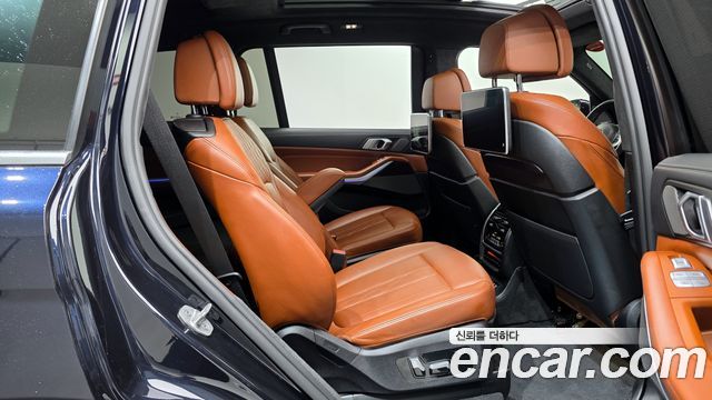 BMW X7 2021 — photo 30
