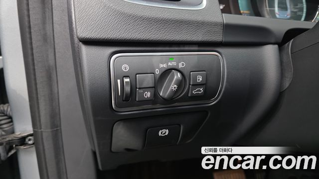 Volvo S60 2016 — photo 13