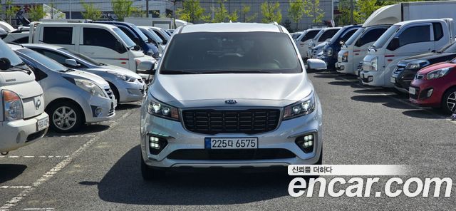 Kia Canival 2020 — photo 2