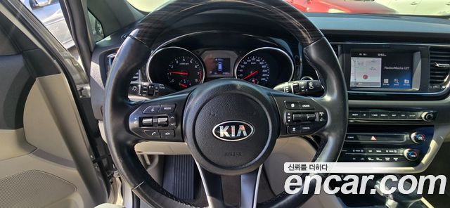 Kia Canival 2020 — photo 6