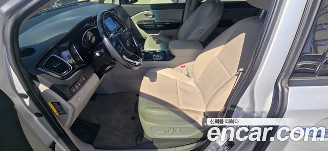 Kia Canival 2020 — photo 14