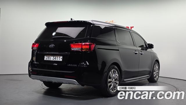 Kia Canival 2018 — photo 2