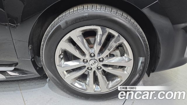 Kia Canival 2018 — photo 5