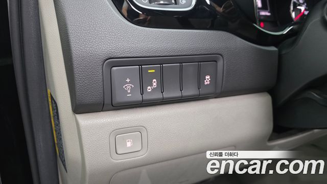 Kia Canival 2018 — photo 19
